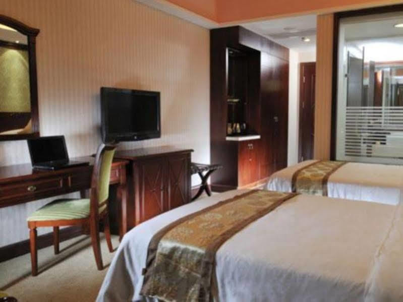 Vienna Hotel - Shenzhen Higher Education Mega Center Екстериор снимка