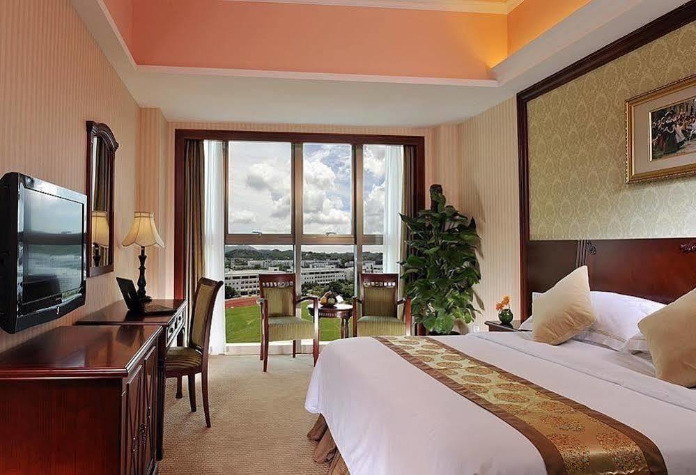 Vienna Hotel - Shenzhen Higher Education Mega Center Екстериор снимка