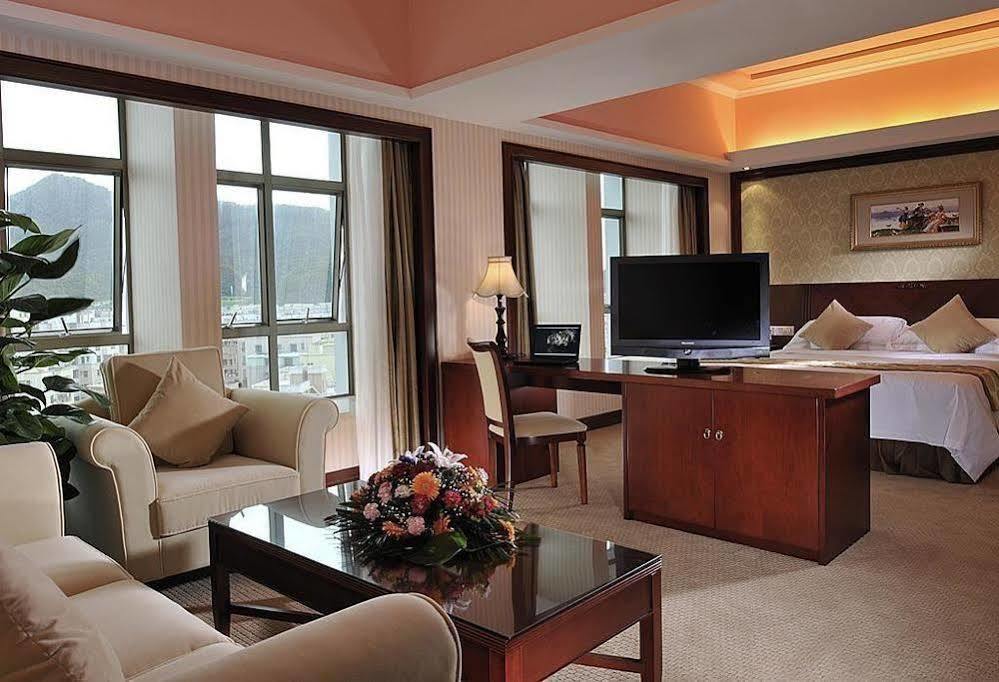 Vienna Hotel - Shenzhen Higher Education Mega Center Екстериор снимка